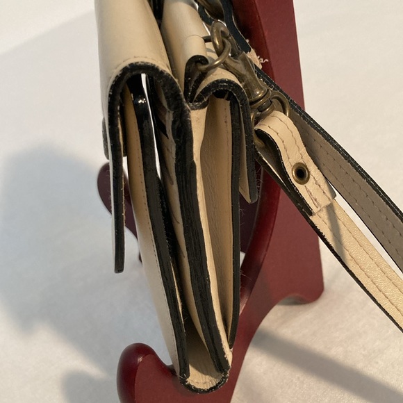 La Garde Crossbody wallet leather bag - Picture 6 of 16